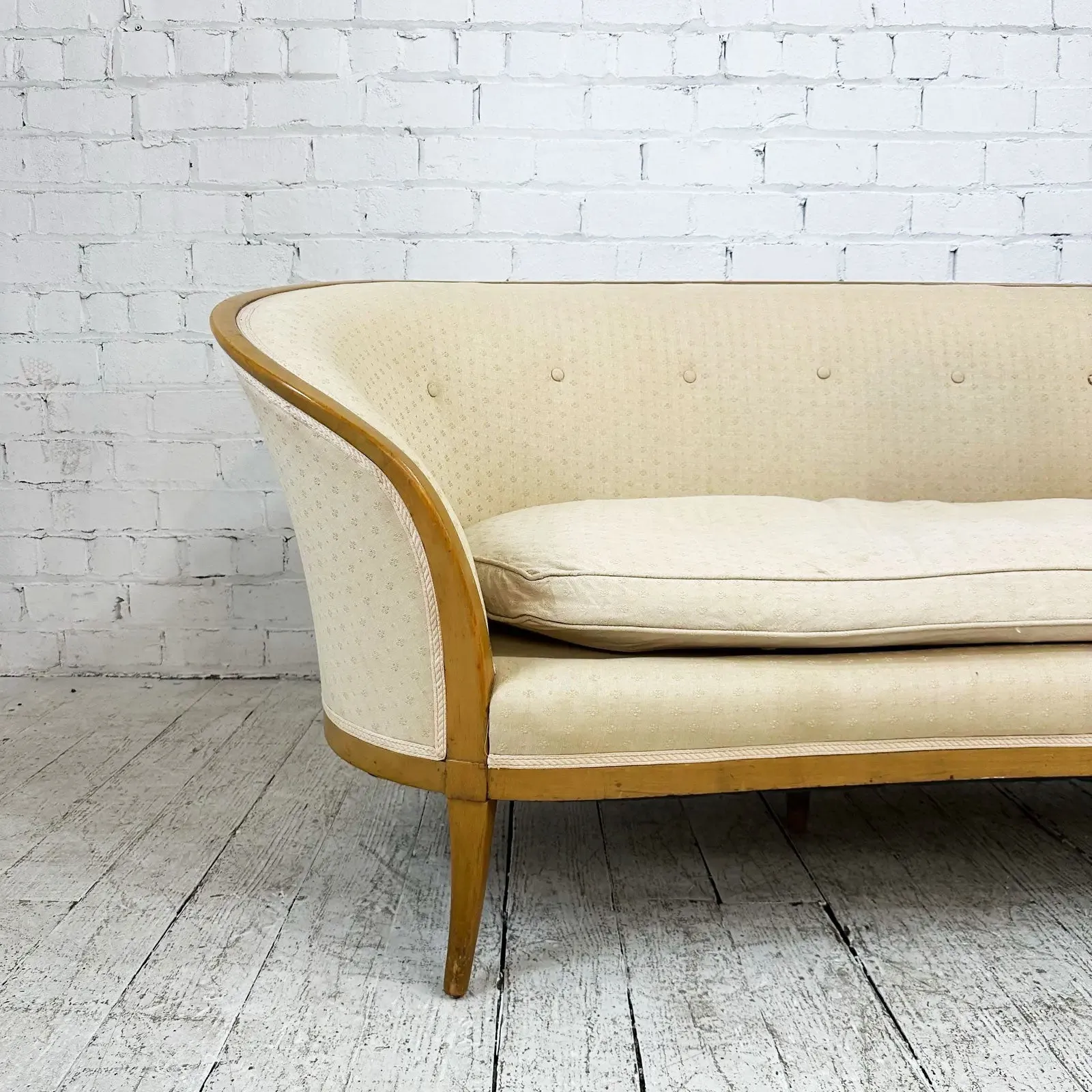 85.75" Antique Style Sofa