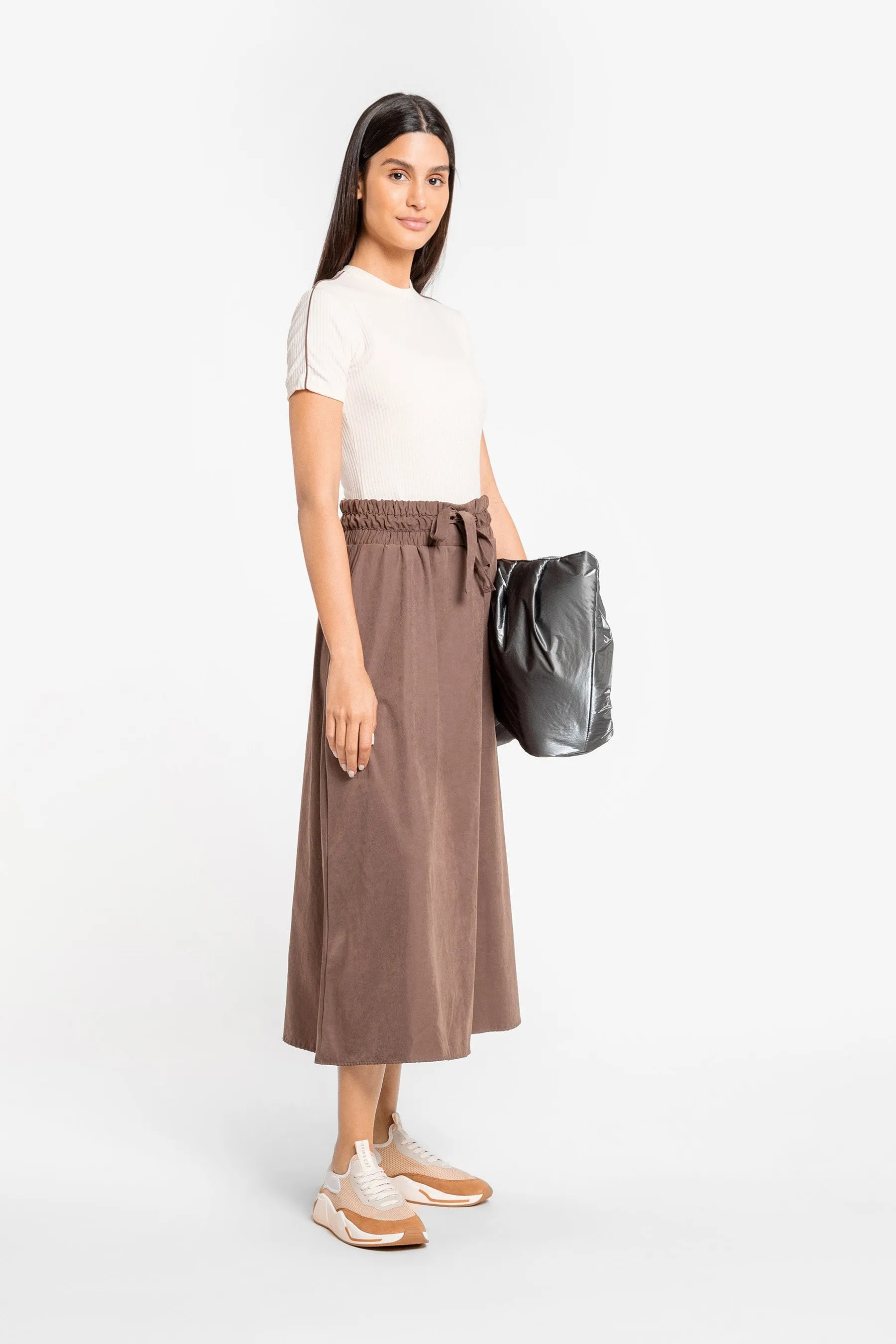 Minimal Lines Cropped Blouse