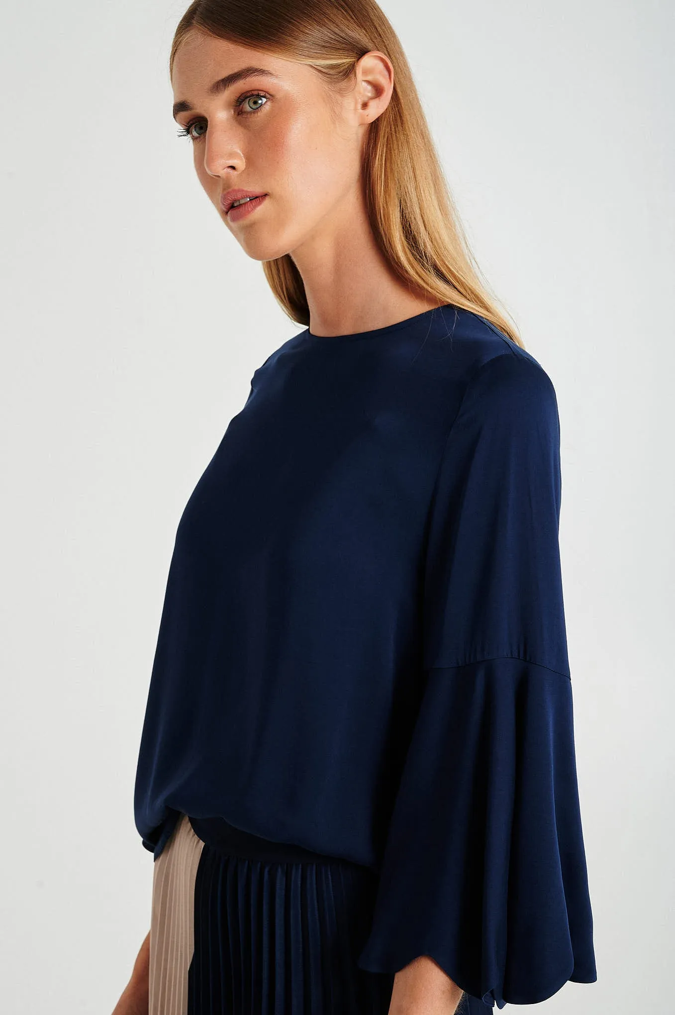 Respekt Viscose Blouse with scalopped details